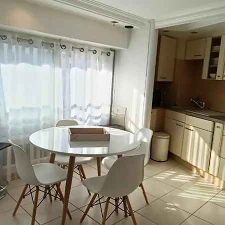 Close To The Saint-Raphaël