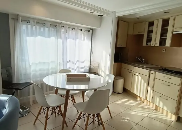 Close To The Saint-Raphaël